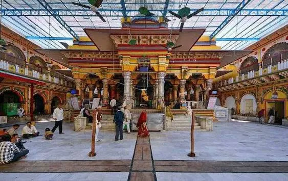Dwarkadhish Mandir